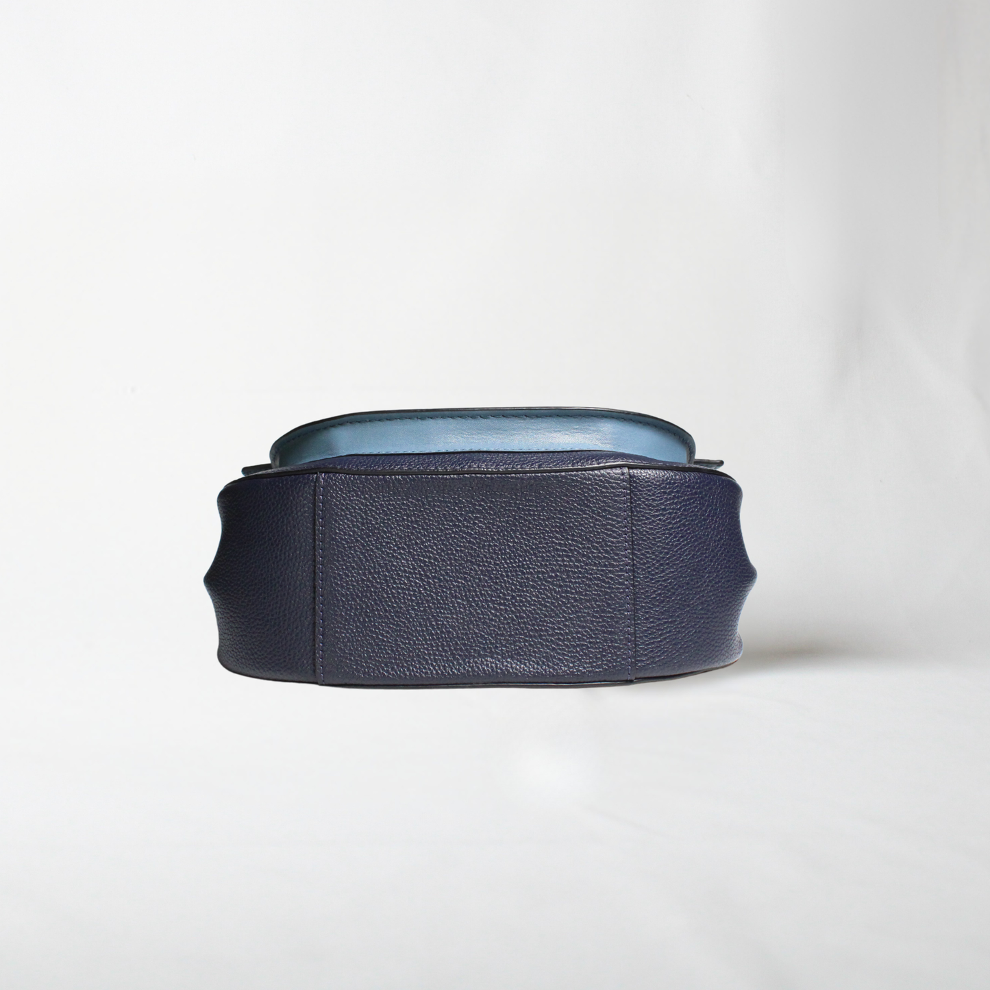 Marc Jacobs Tuck Lock