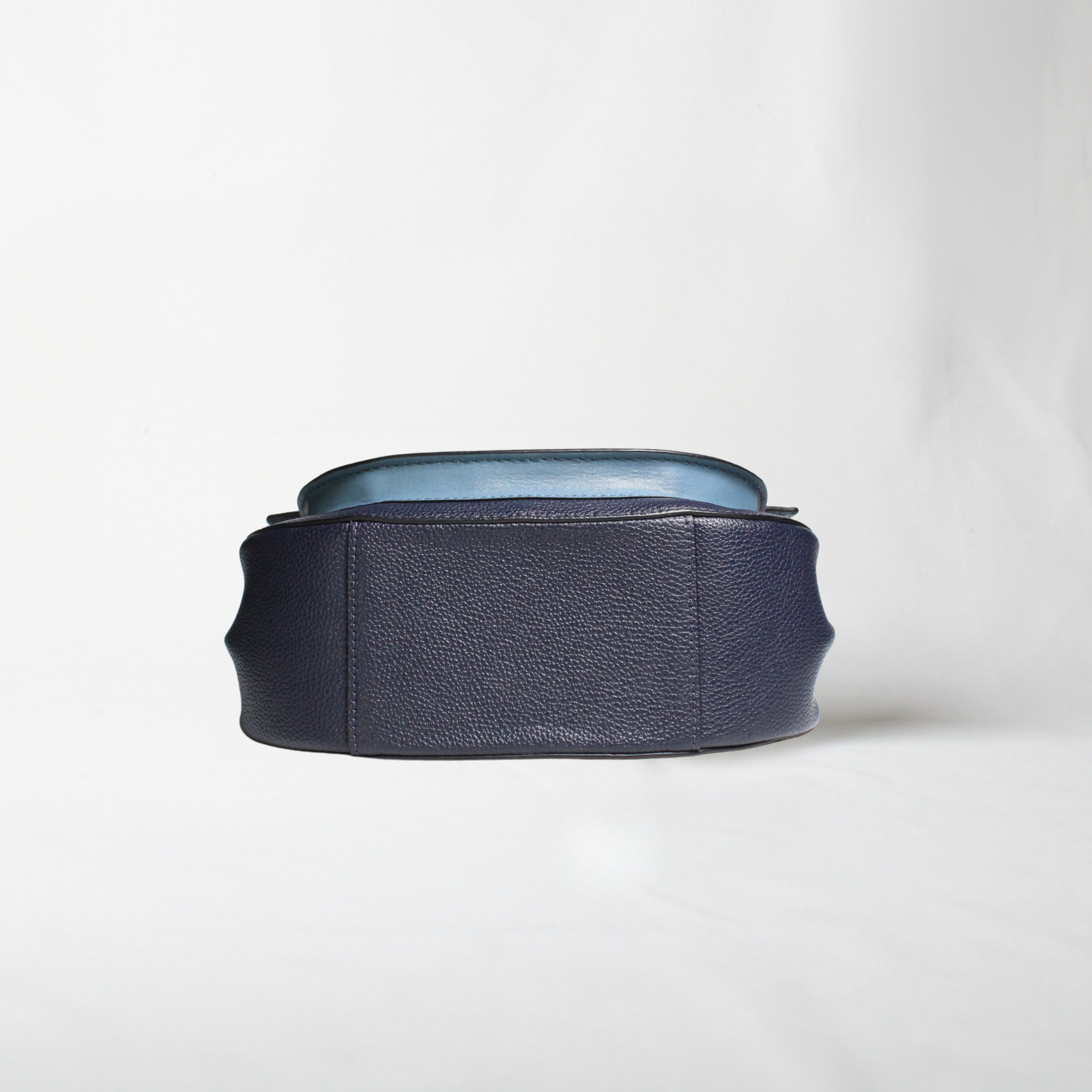 Marc Jacobs Tuck Lock