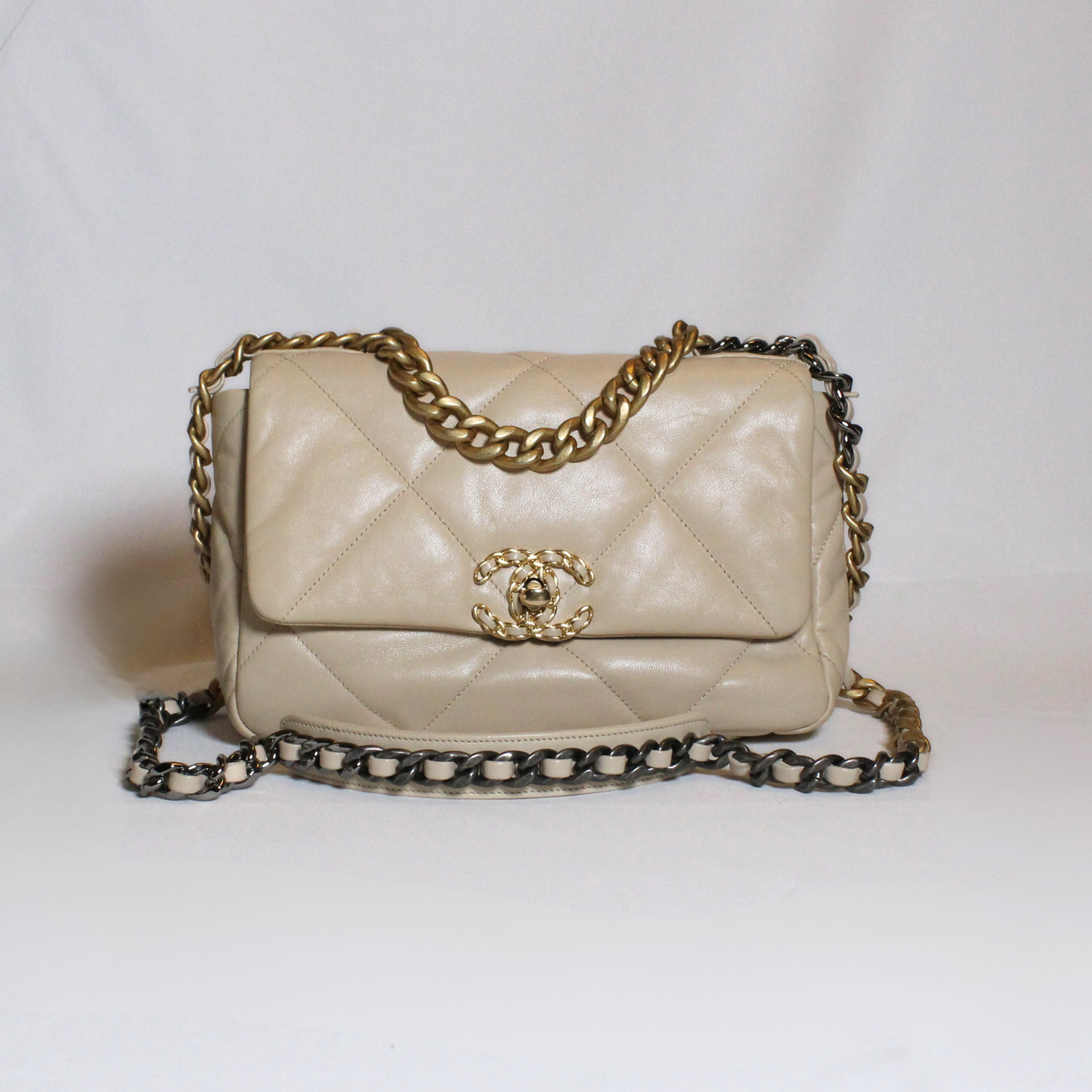 Chanel 19 Medium Beige bag