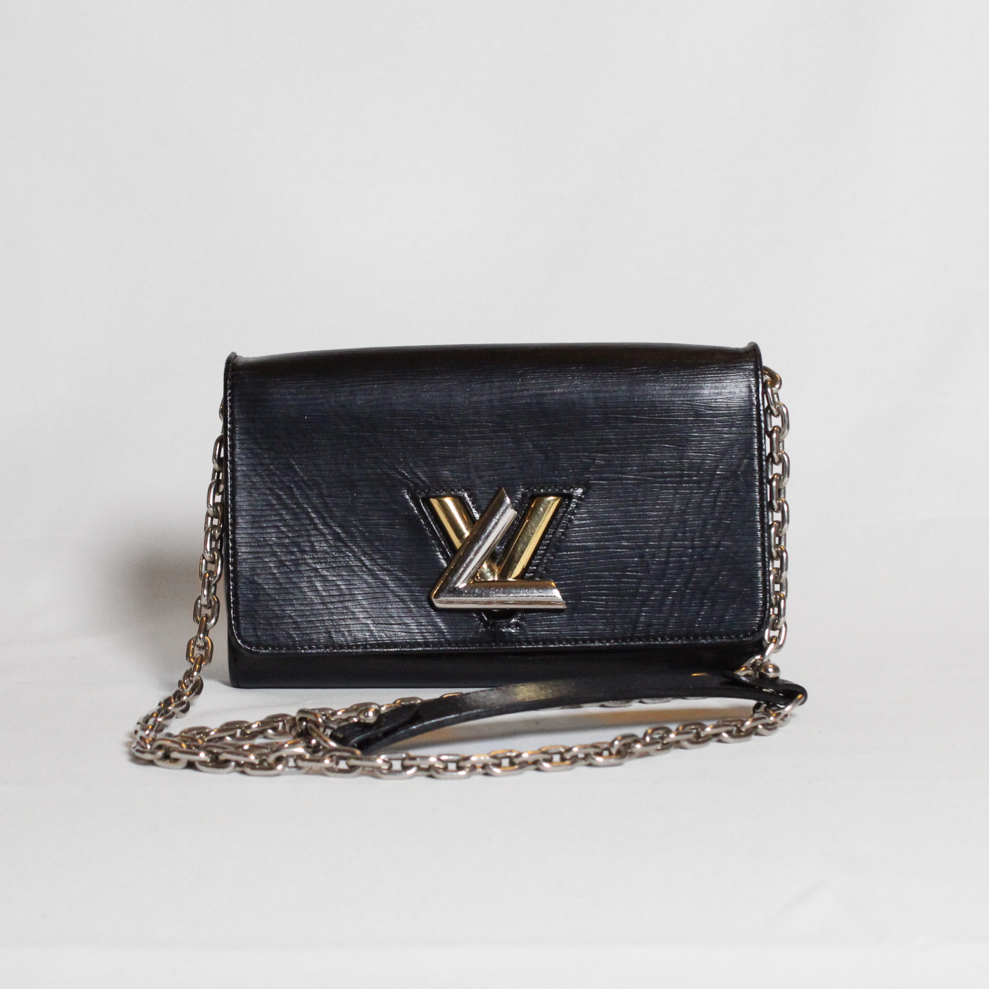 Louis Vuitton Twist Wallet on Chain bag
