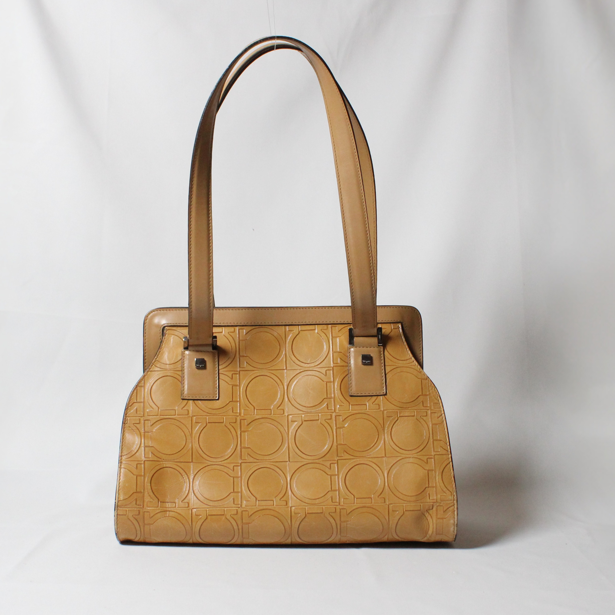 Vintage Salvatore Ferragamo Gancini bag