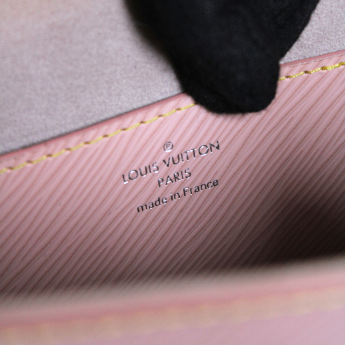 Louis Vuitton Twist MM Epi Leather Pink