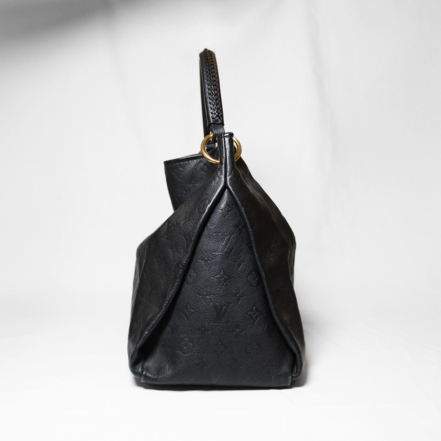 Louis Vuitton Monogram Artsy MM bag