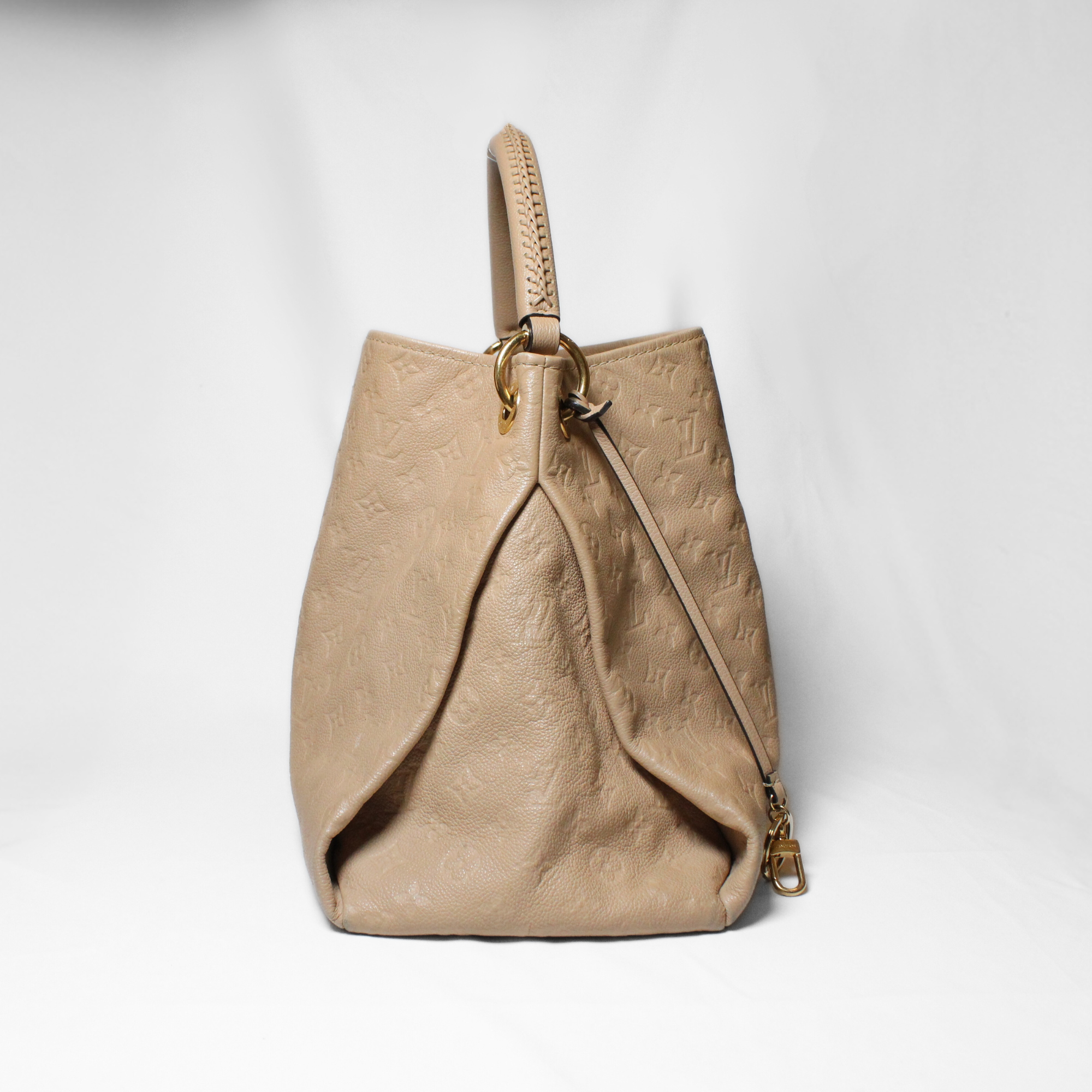 Louis Vuitton Dune Monogram Artsy MM bag