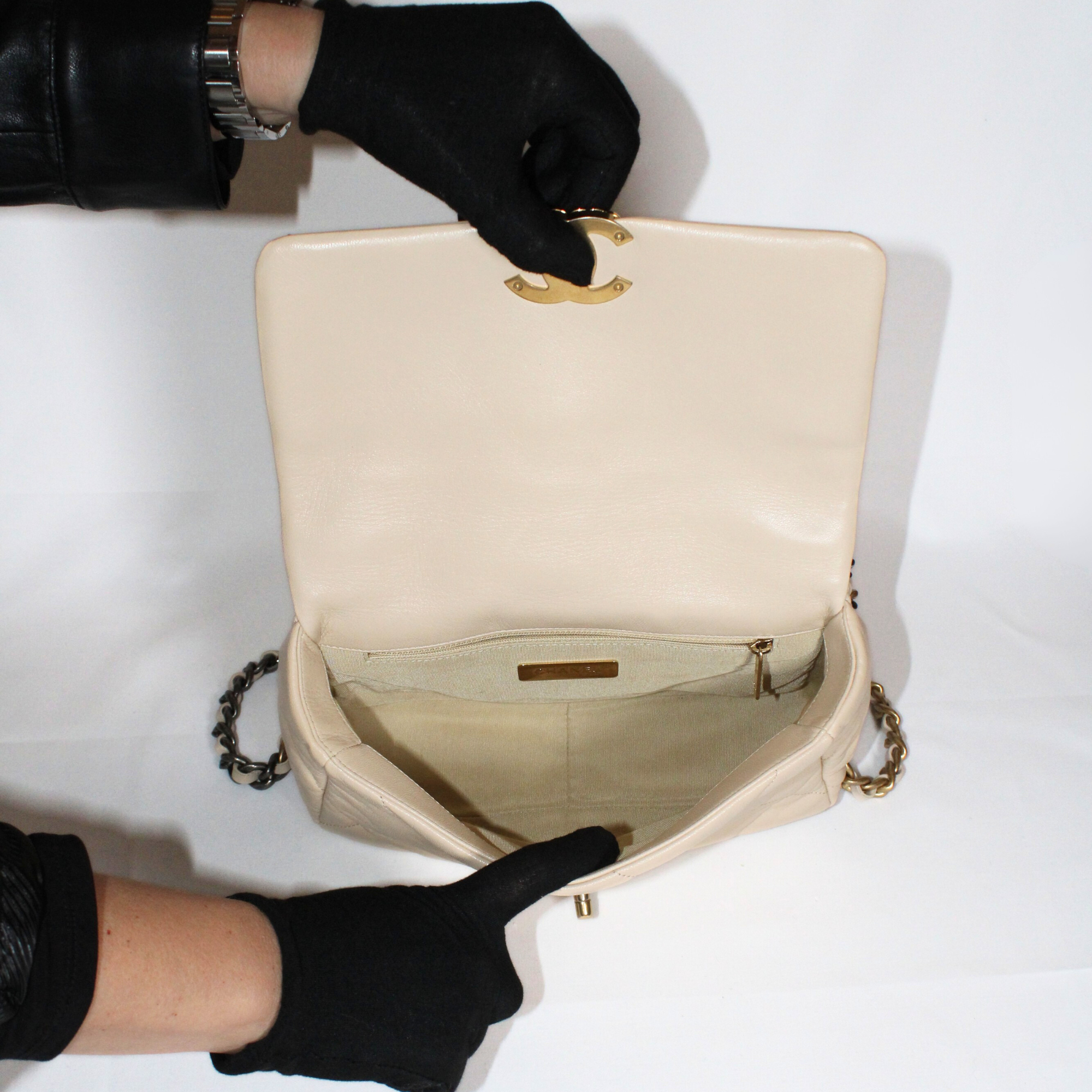 Chanel 19 Medium Beige bag