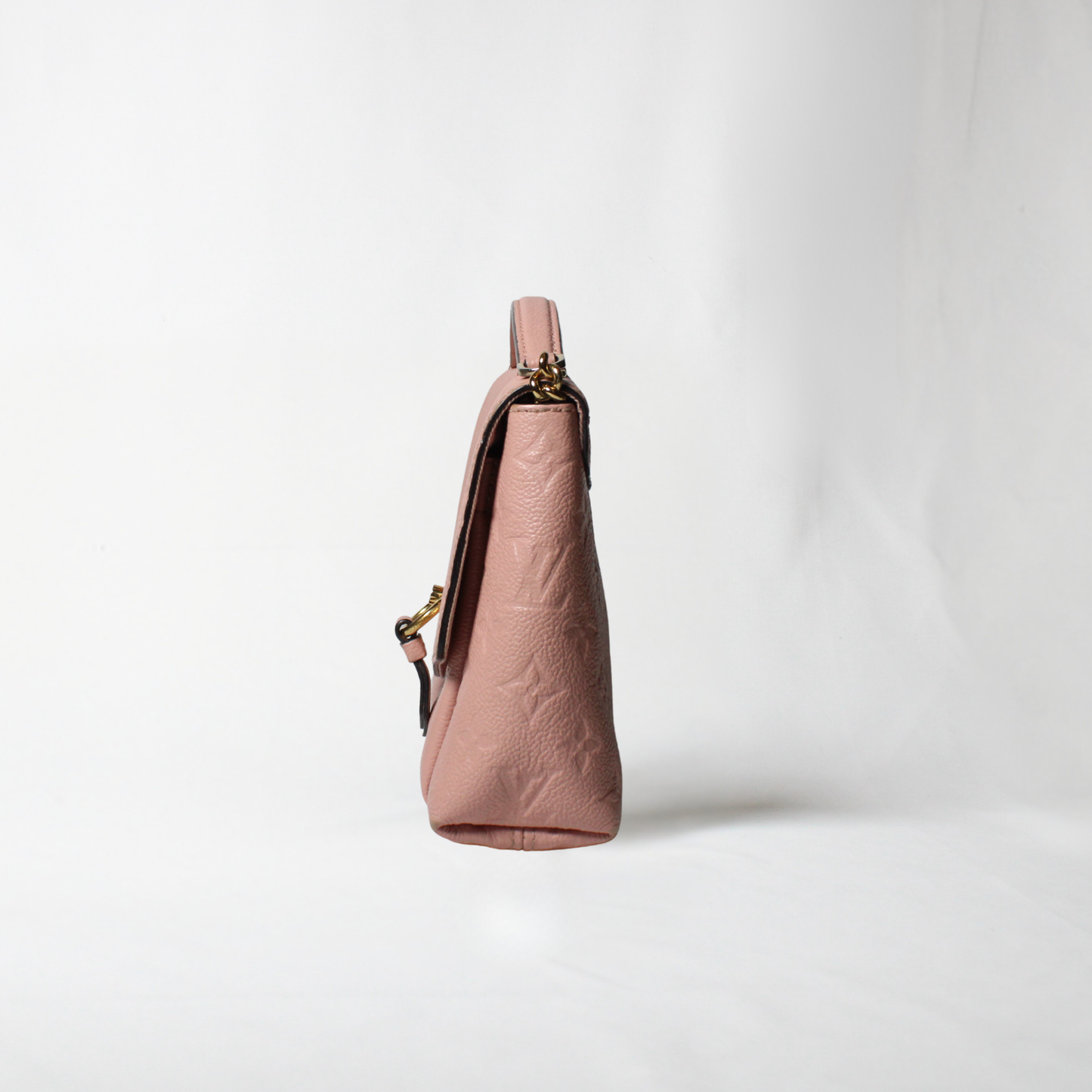 Louis Vuitton Blanche Shoulder Bag