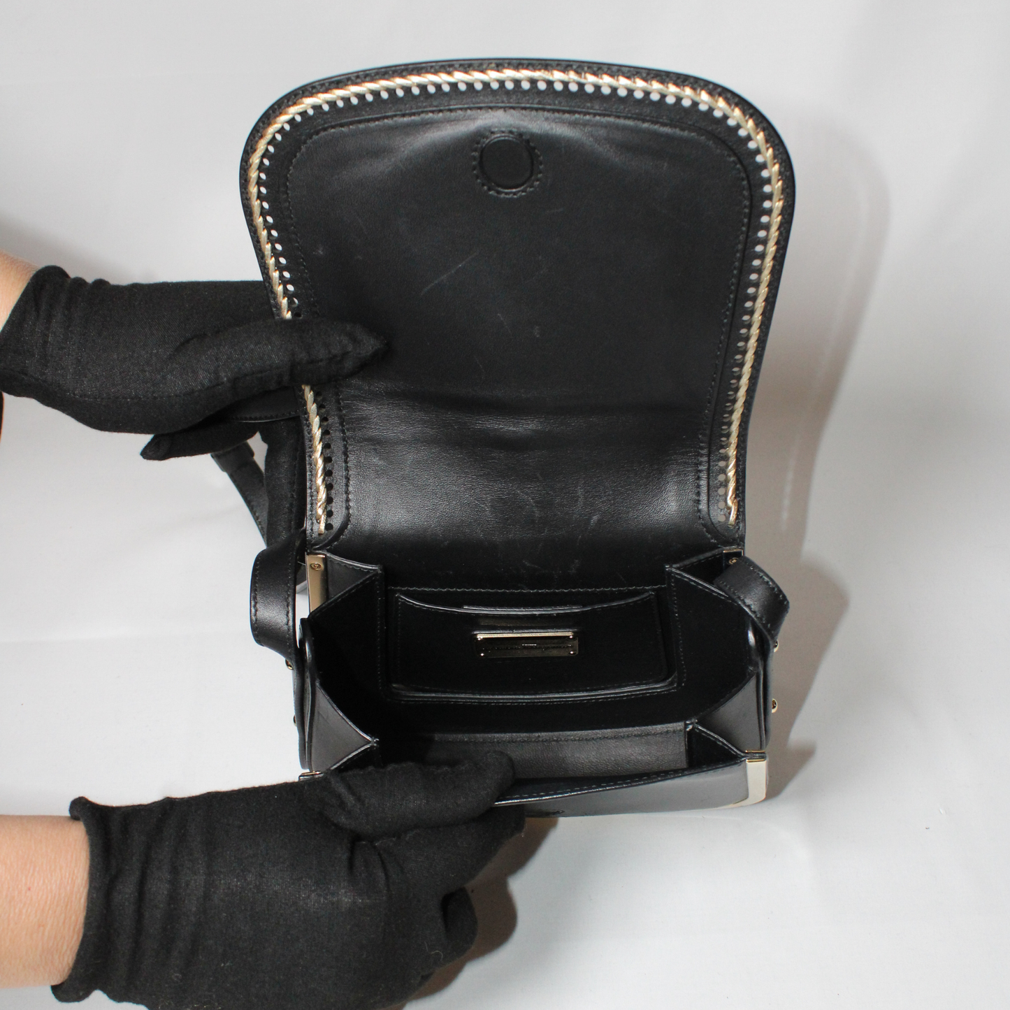 Salvatore Ferragamo satchel en piel negra