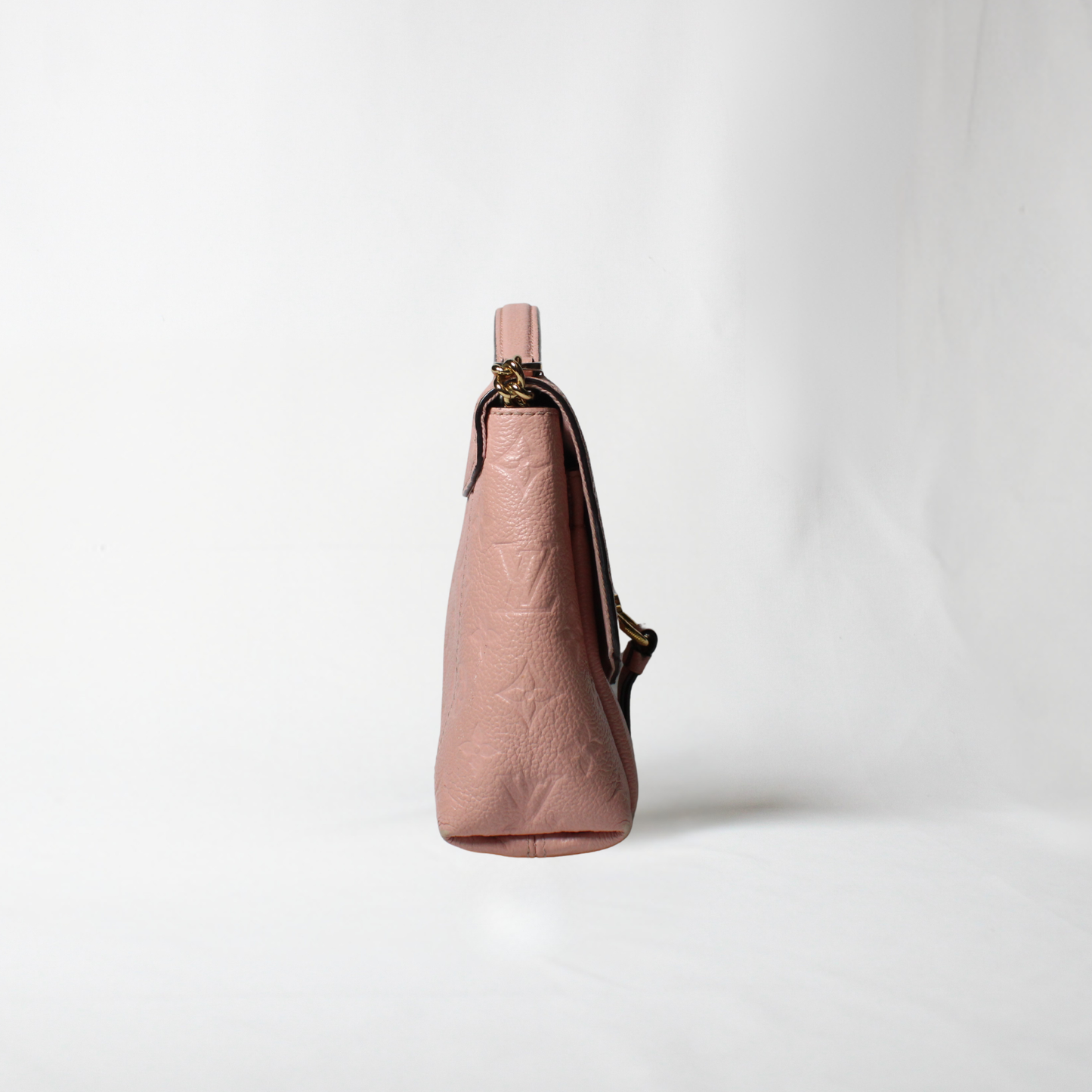 Louis Vuitton Blanche Shoulder Bag