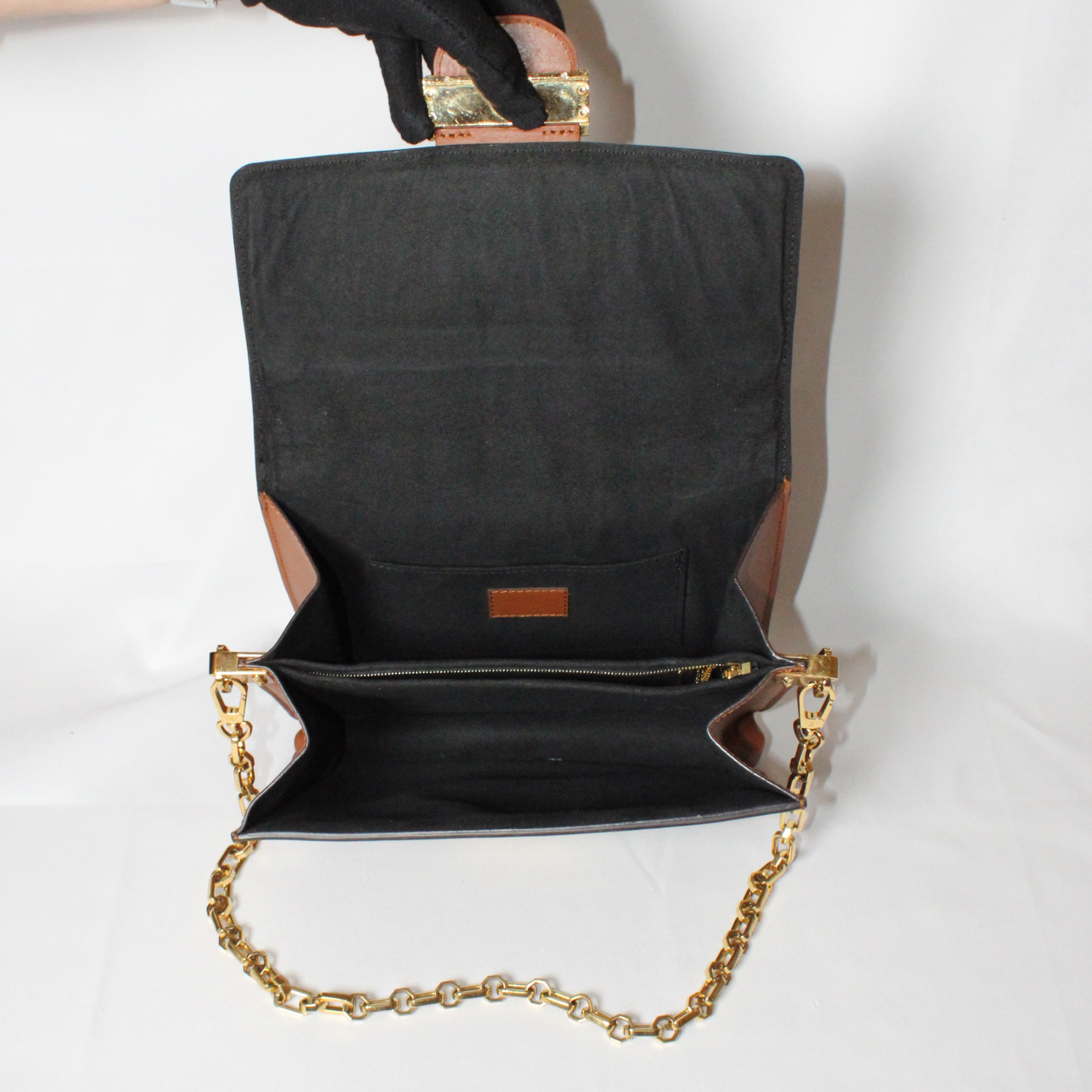 Louis Vuitton Dauphine MM