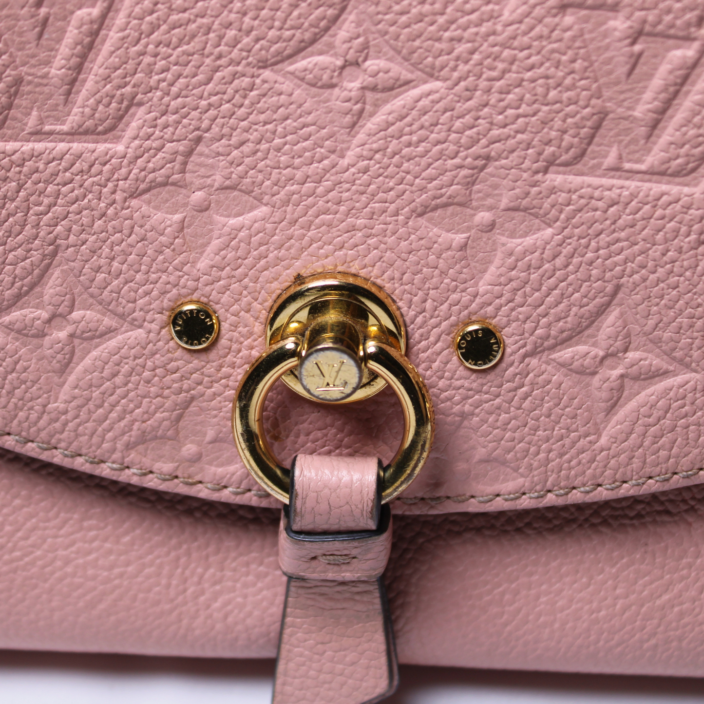 Louis Vuitton Blanche Shoulder Bag