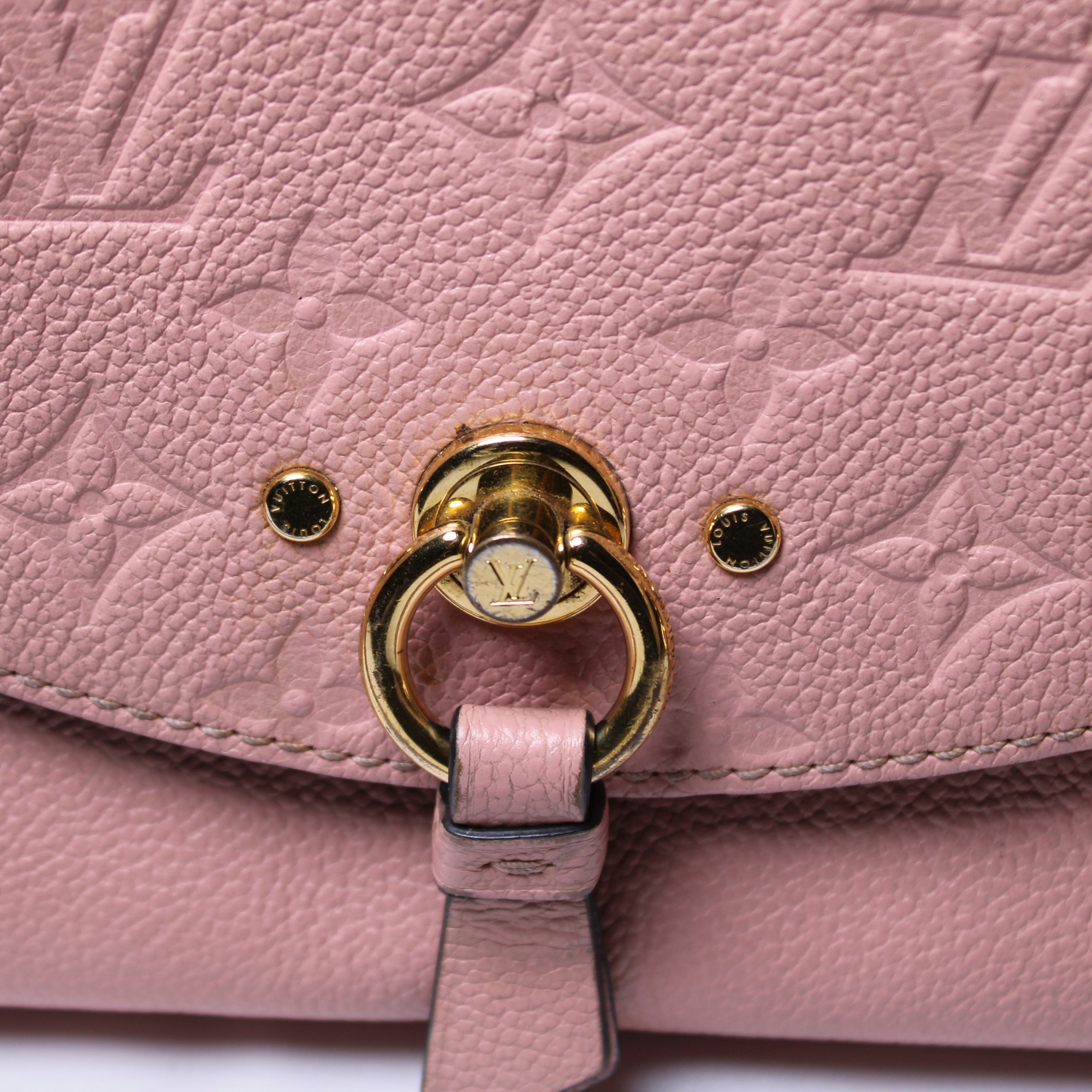 Louis Vuitton Blanche Shoulder Bag
